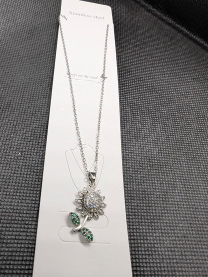 Sparkling Sunflower Green Leaf Pendant Necklace